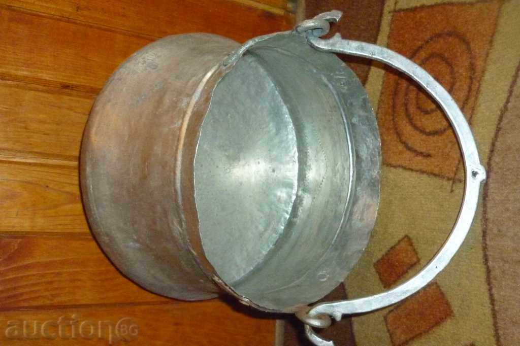 Copper pot, boiler, spoon, baker, bucket with price 86.00 BGN | € 43.97 Copper pot, boiler, spoon, baker, bucket with price 86.00 BGN | € 43.97