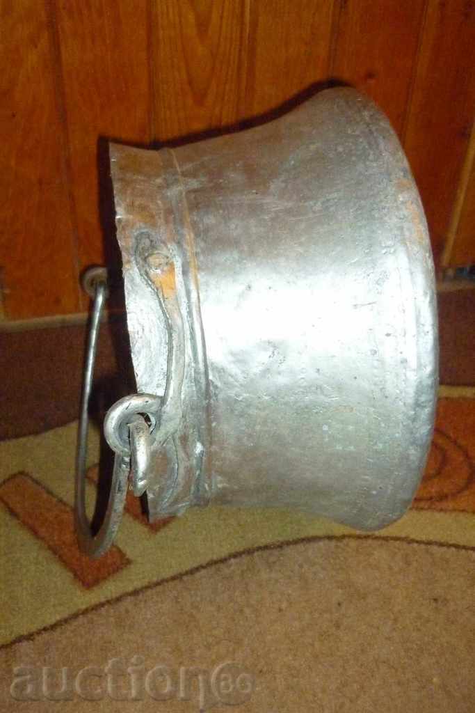 Delivery of Copper pot, boiler, spoon, baker, bucket Delivery of Copper pot, boiler, spoon, baker, bucket