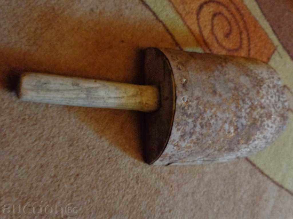 Delivery of Old grain blade, wooden Delivery of Old grain blade, wooden