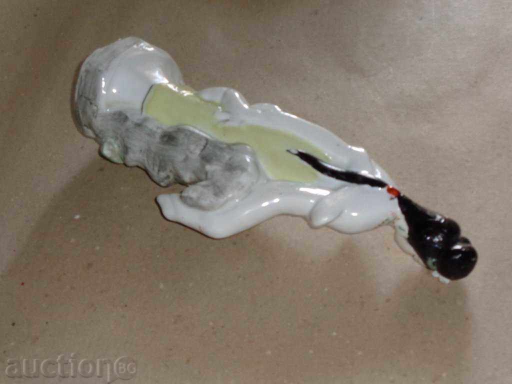 Delivery of Figure, figurine, statuette, porcelain, plastic Delivery of Figure, figurine, statuette, porcelain, plastic