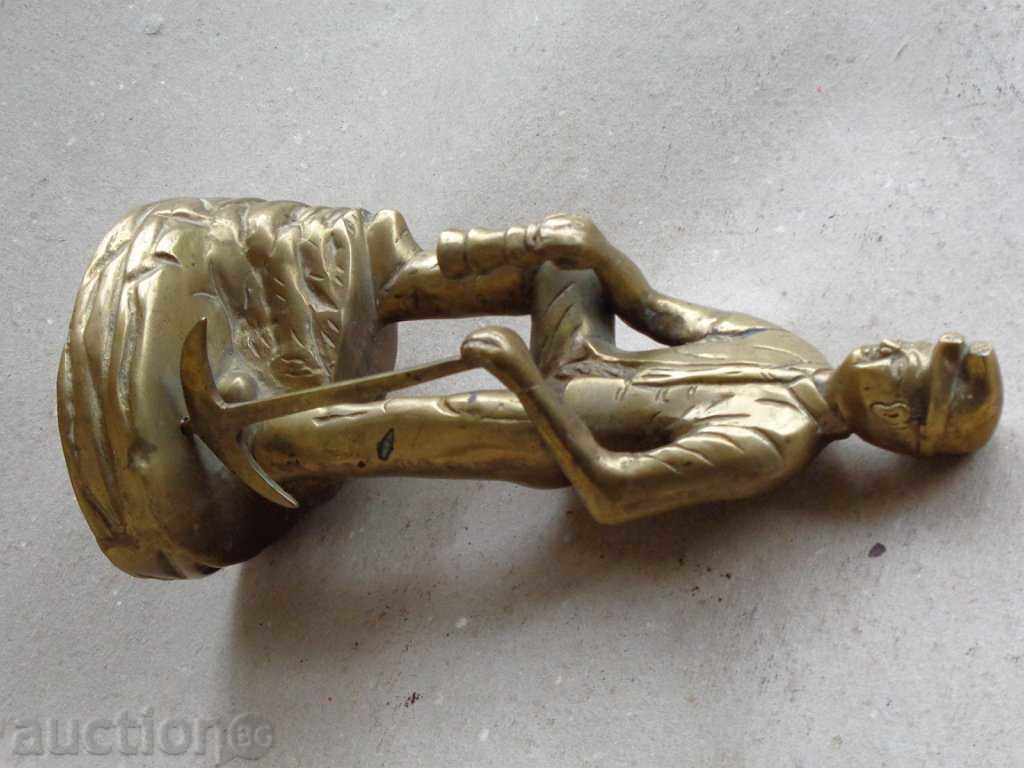 Бронзова статуетка, фигура, фигурка, пластика с цена 195.00 лв. | € 99.70 Бронзова статуетка, фигура, фигурка, пластика с цена 195.00 лв. | € 99.70