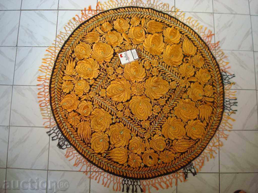 Cover, diam. 100cm, hand-embroidered with silk threads