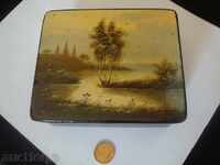 Cutie veche "papier-mâché" pictată manual de autor 10/8/4 cm