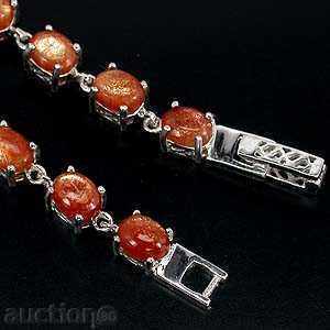 Bratara din argint cu pietre solare cu preț 247.00 BGN | € 126.29