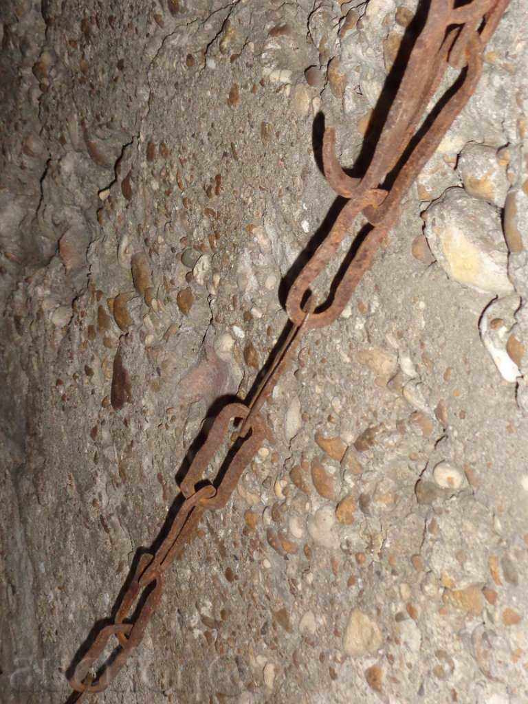 An old forged chain, wrought iron, a singer for a hearth - 6 An old forged chain, wrought iron, a singer for a hearth - 6