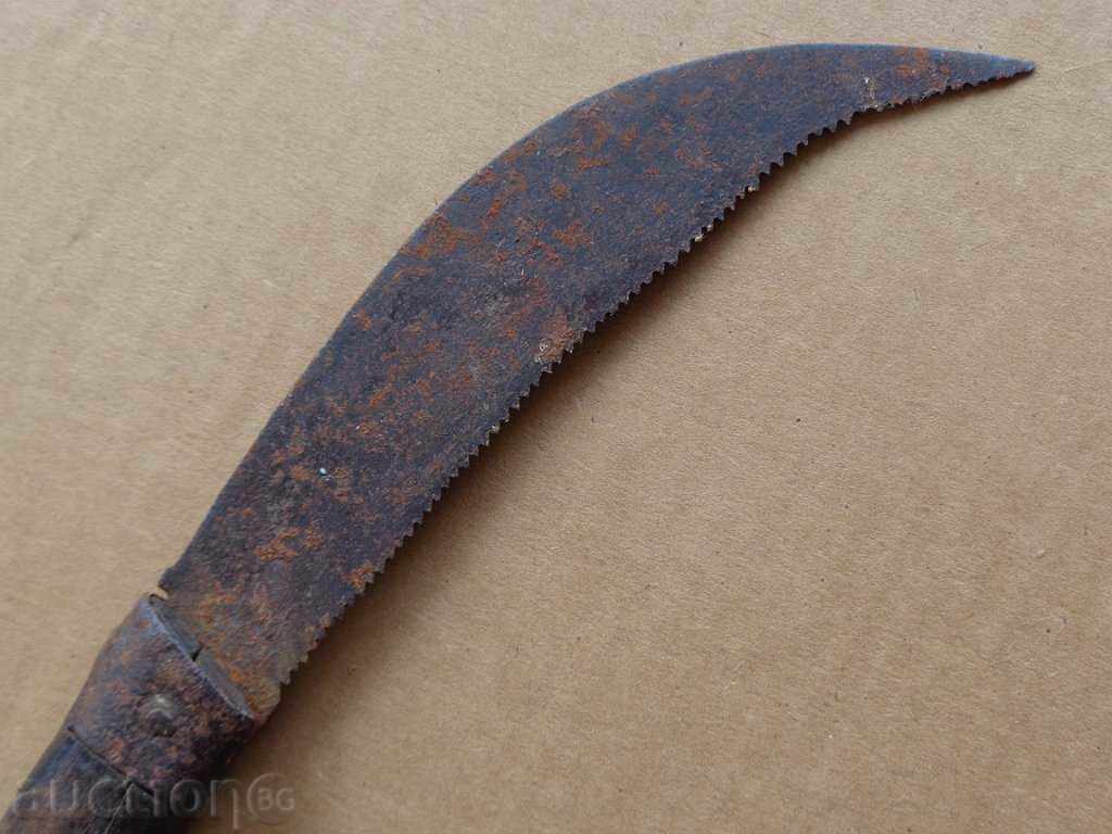 An old viticultural knife with price 39.00 BGN | € 19.94