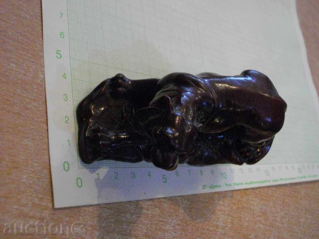 Delivery of Animal from heavy artificial material Delivery of Animal from heavy artificial material