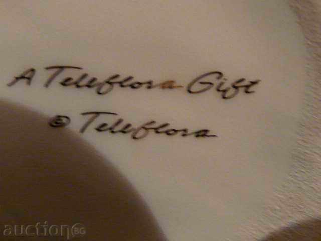 Auction porcelain with swans Auction porcelain with swans