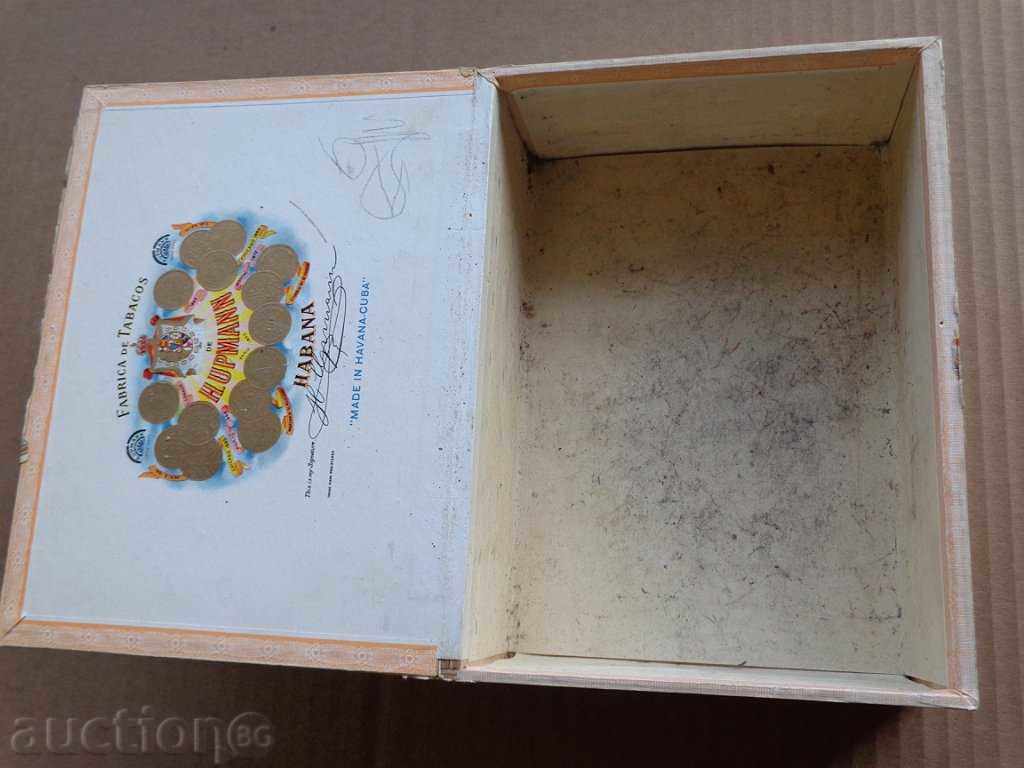 An old cigar box from Havana with price 59.00 BGN | € 30.17 An old cigar box from Havana with price 59.00 BGN | € 30.17