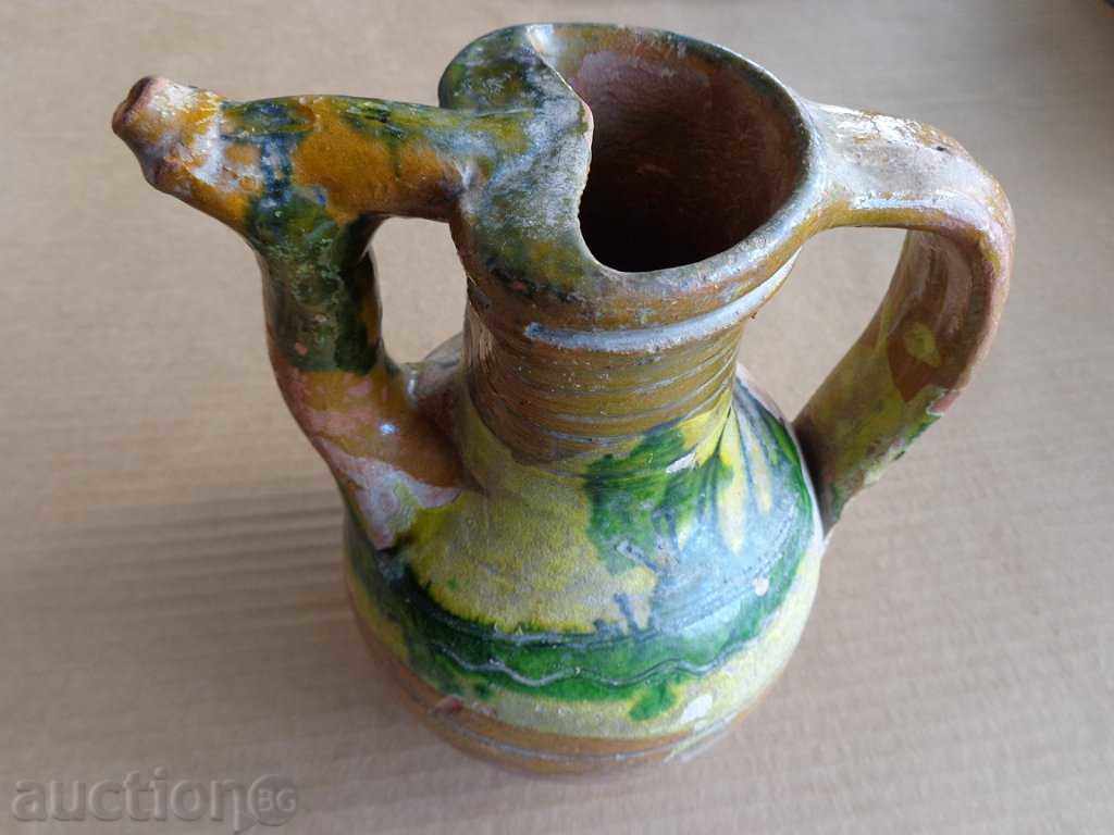 Delivery of Old ceramic crown, vinegar, ceramics Delivery of Old ceramic crown, vinegar, ceramics