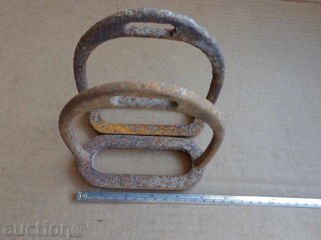 Ένα ζευγάρι αναβολείς για ένα άλογο ιππικού με τιμή 49.00 BGN | € 25.05 Ένα ζευγάρι αναβολείς για ένα άλογο ιππικού με τιμή 49.00 BGN | € 25.05