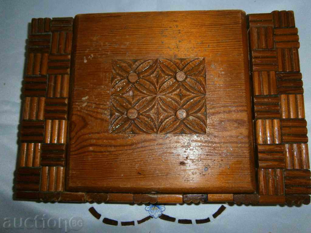 OLD WOODEN JEWELRY BOX