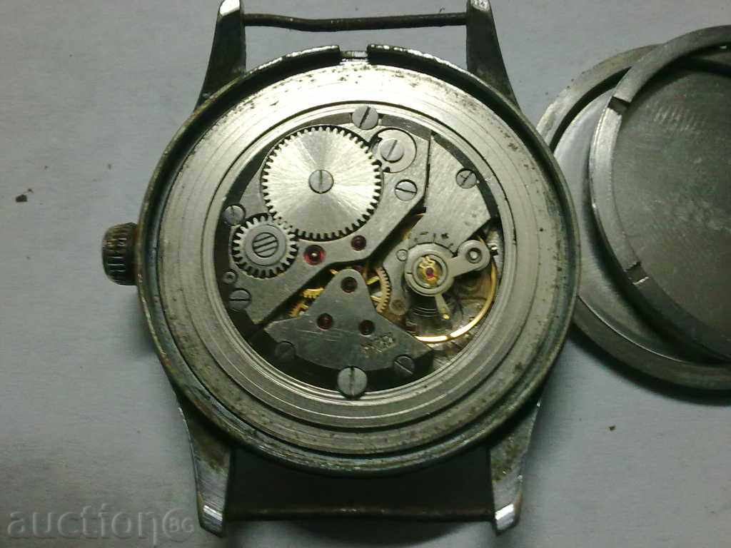 VOSTOK cu preț 9.00 BGN | € 4.60