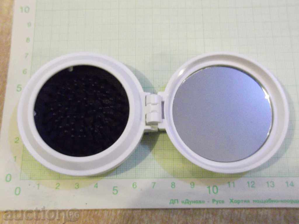 Delivery of Mirror foldable with brush