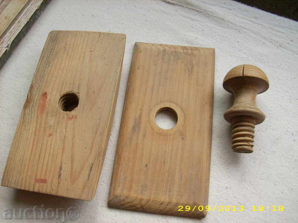 Delivery of Old aristocratic paperweight Delivery of Old aristocratic paperweight