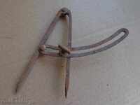 busolă veche pentru foi de metal