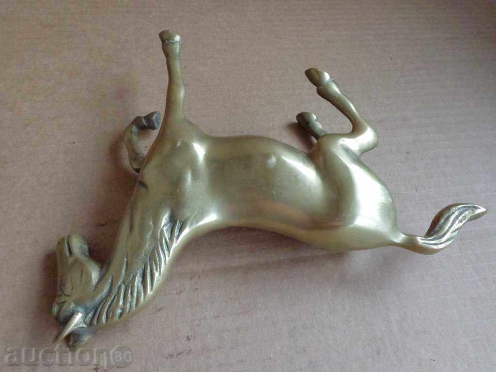 Delivery of Bronze statuette, figure, figurine, figures, sculpture