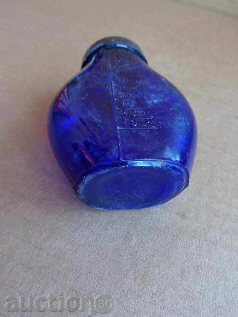 An old medicine bottle, a jar, a bottle - 5 An old medicine bottle, a jar, a bottle - 5