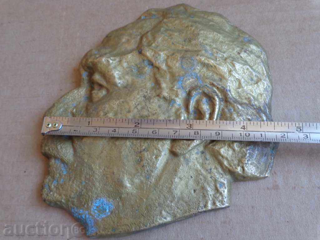 Доставка на Бронзов барелеф на Георги Димитров фигура НРБ 60-те год Доставка на Бронзов барелеф на Георги Димитров фигура НРБ 60-те год