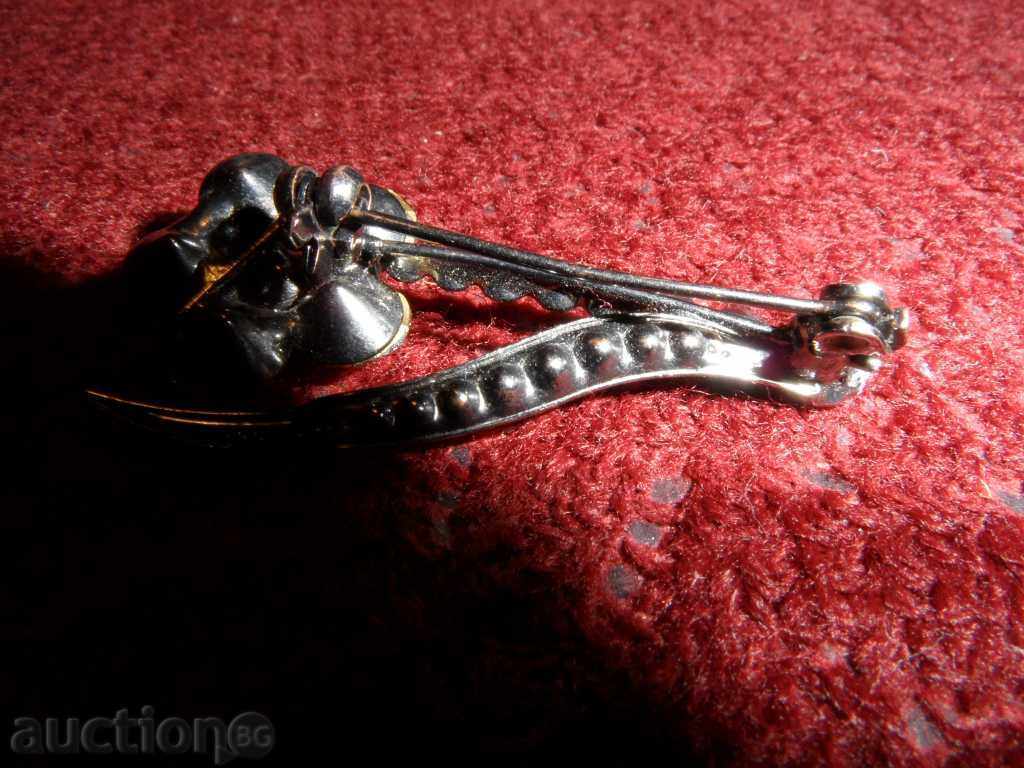 Auction  BEAUTY with sunburned stones