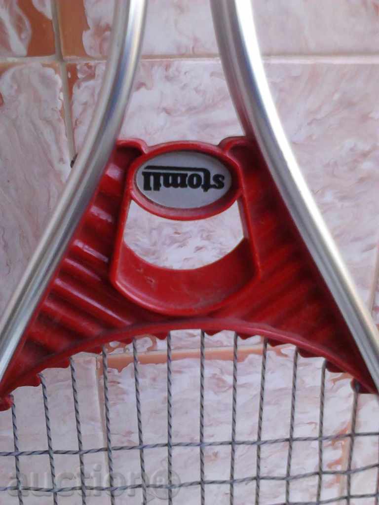 Rachetă pentru tenis din aluminiu Stomil Polonia cu preț 13.45 BGN | € 6.88