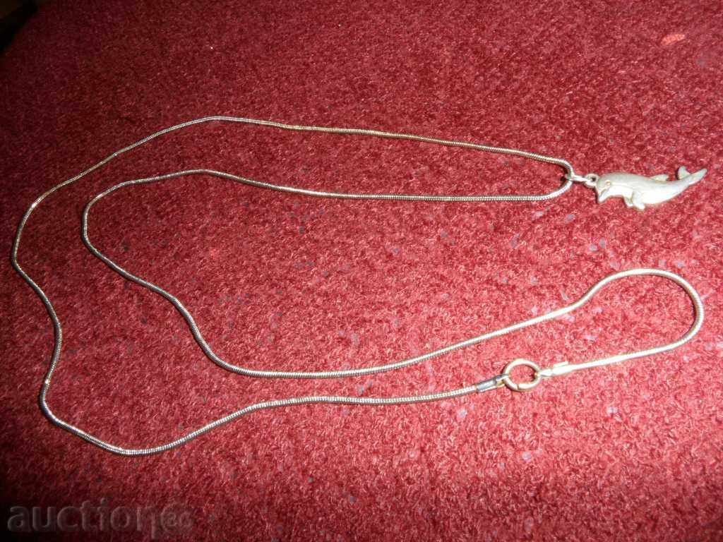 ΚΟΛΙΕ με δελφίνι