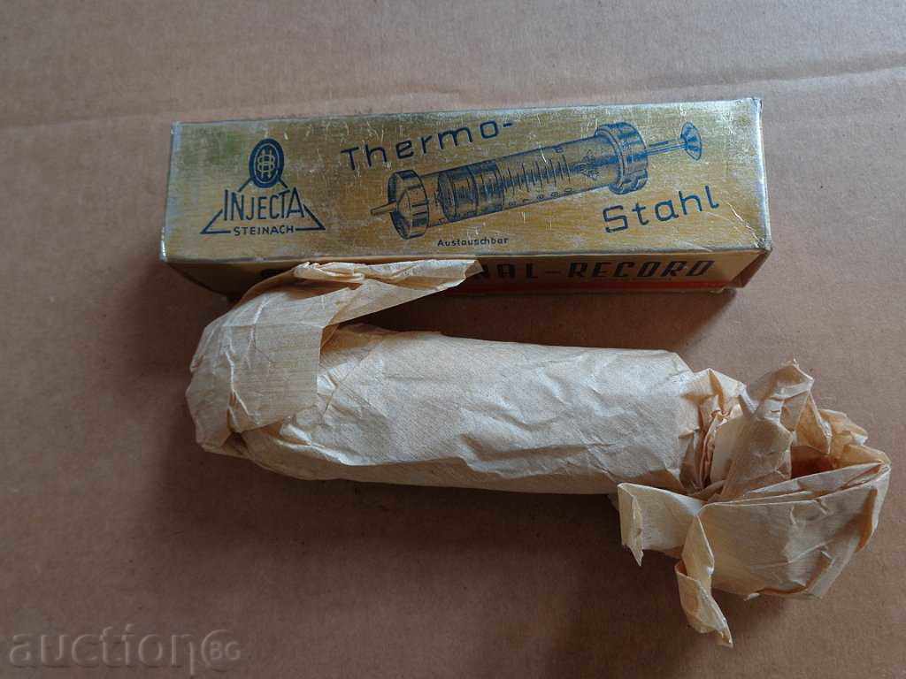 Syringe, glass injection made in Germany with price 40.00 BGN | € 20.45 Syringe, glass injection made in Germany with price 40.00 BGN | € 20.45