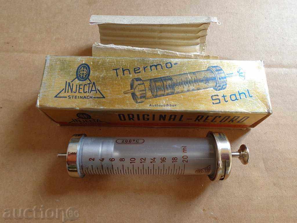 Syringe, glass injection made in Germany Syringe, glass injection made in Germany