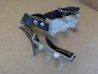 Climbing cats for hiking