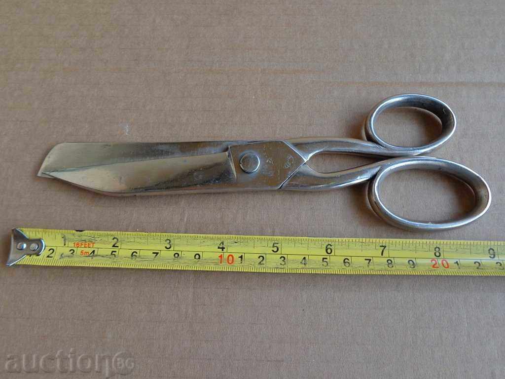 Delivery of Old German scissors