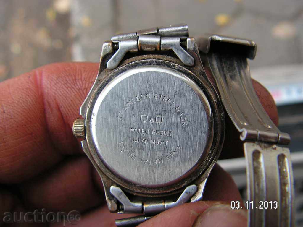 Auction  1323. Q & Q QUARTZ WORKS