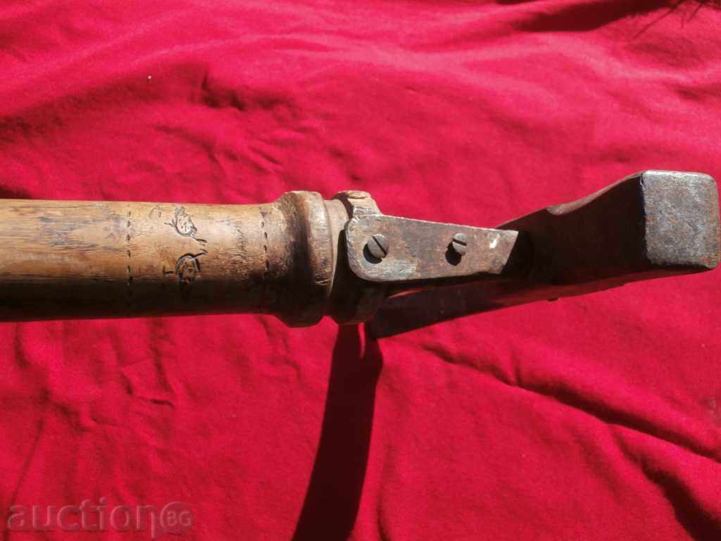 Delivery of Old Revival Craftsman/Carpenter/ Hammer Delivery of Old Revival Craftsman/Carpenter/ Hammer