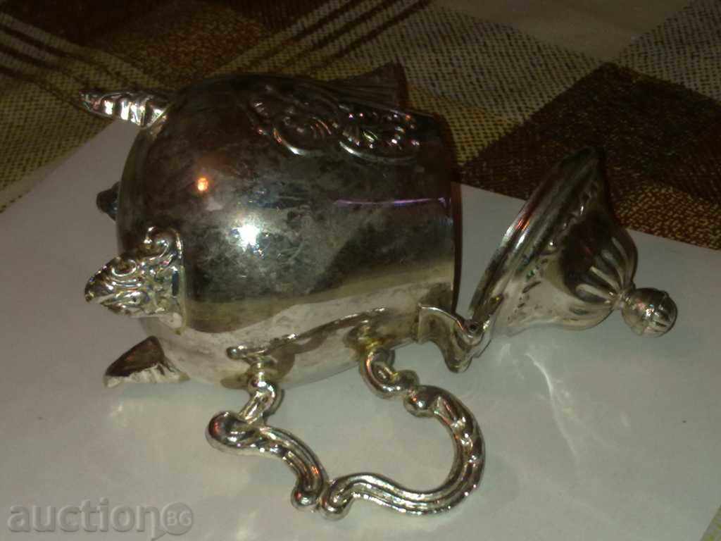 Auction Fitted jug Auction Fitted jug