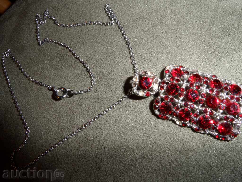 COLOR with pendant with red stones with price 15.00 BGN | € 7.67