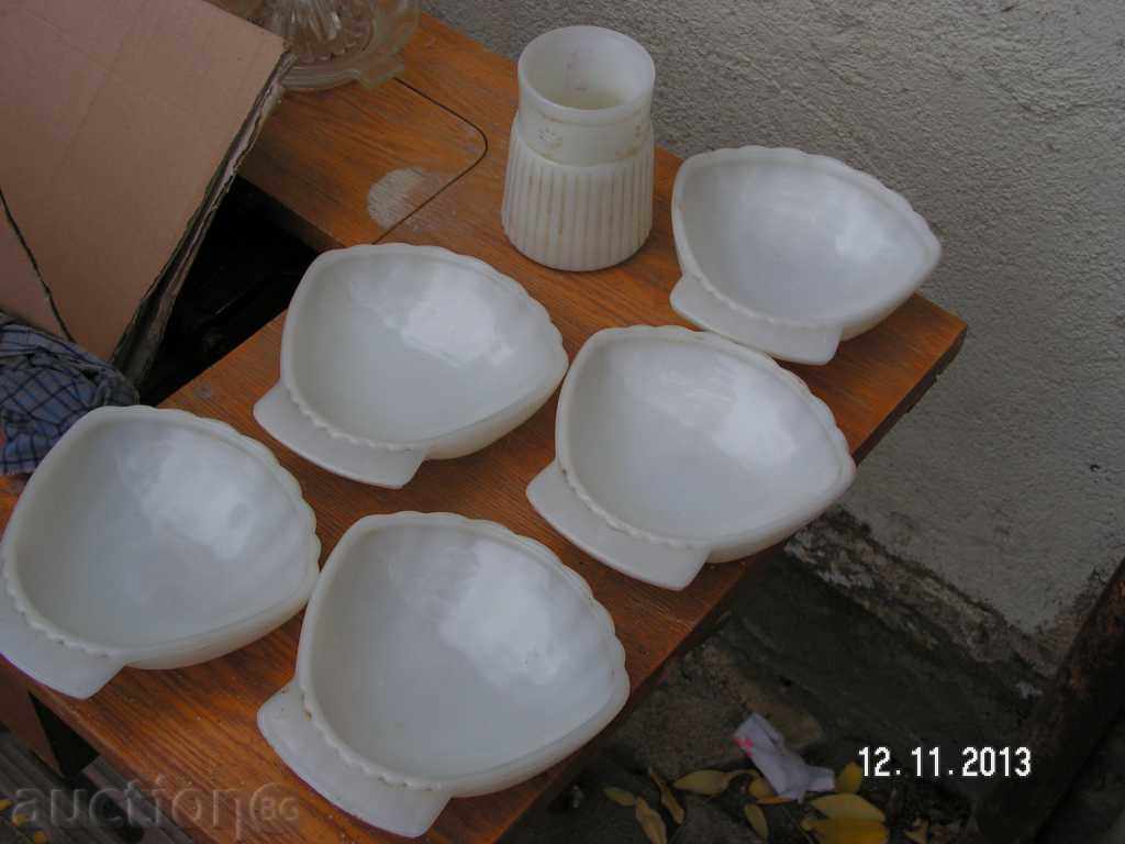 1421. СЕРВИЗ ИЗКУСТВЕН СЕДЕФ с цена 10.00 лв. | € 5.11 1421. СЕРВИЗ ИЗКУСТВЕН СЕДЕФ с цена 10.00 лв. | € 5.11