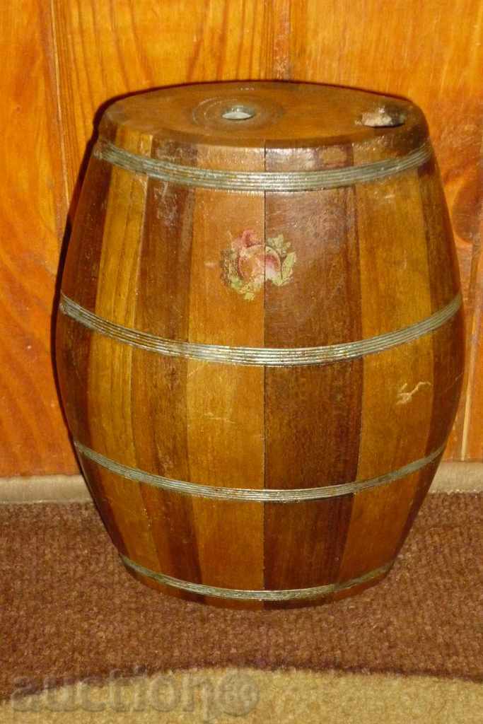 An old paver, a bathtub, a vase, a barrel, a wooden one