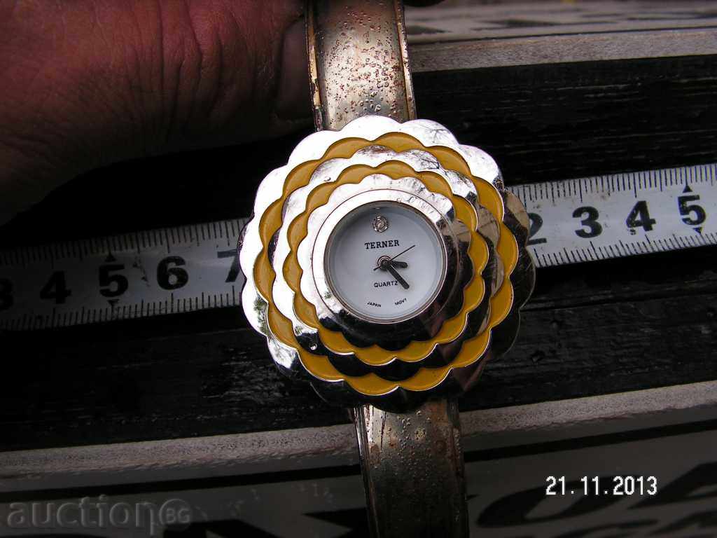 1519. cuaternare WORKS Terner QUARTZ CUARȚ cu preț 10.00 BGN | € 5.11 1519. cuaternare WORKS Terner QUARTZ CUARȚ cu preț 10.00 BGN | € 5.11