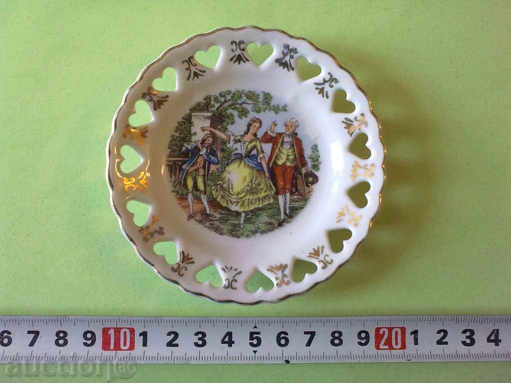 Auction  VERY BEAUTIFUL PORCELAIN WALLS FOR THE WALL