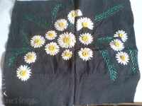 κάτι ραμμένα στο χέρι