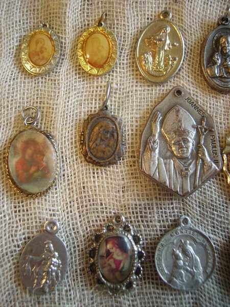 I sell 15 church medallions with price 50.00 BGN | € 25.56 I sell 15 church medallions with price 50.00 BGN | € 25.56