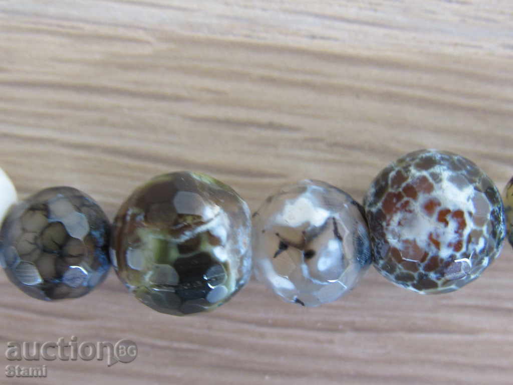 Delivery of A natural sardalite in dominating green Delivery of A natural sardalite in dominating green