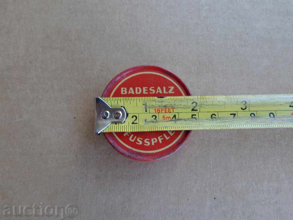 Delivery of Old metal box for pomades, cream