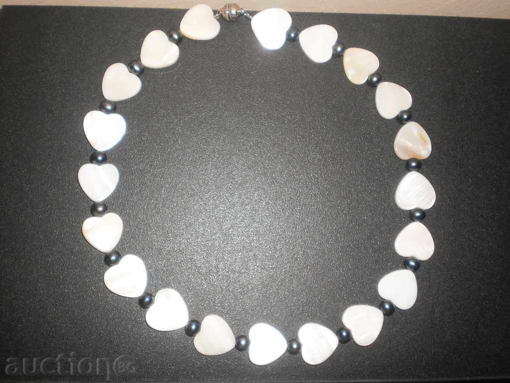 Natural white mother-of-pearl necklace - heart and black pearls