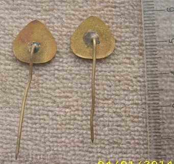 Lot of two blood donor badges with price 2.99 BGN | € 1.53 Lot of two blood donor badges with price 2.99 BGN | € 1.53