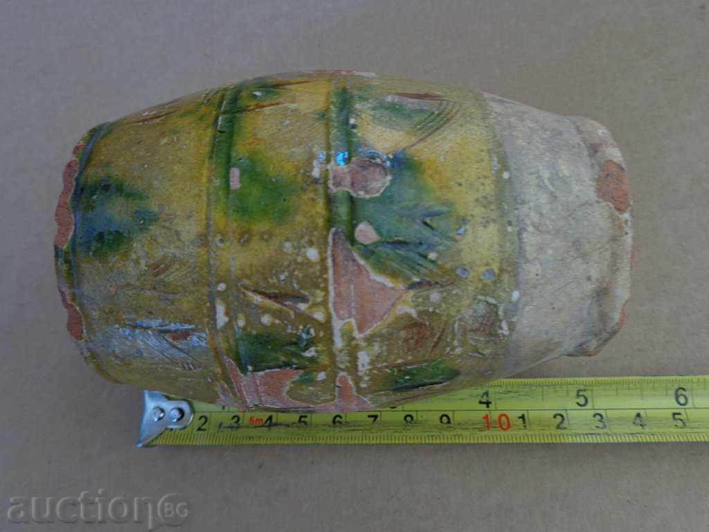 Delivery of Old clay pavur, barrel, pottery, barrel, krondir