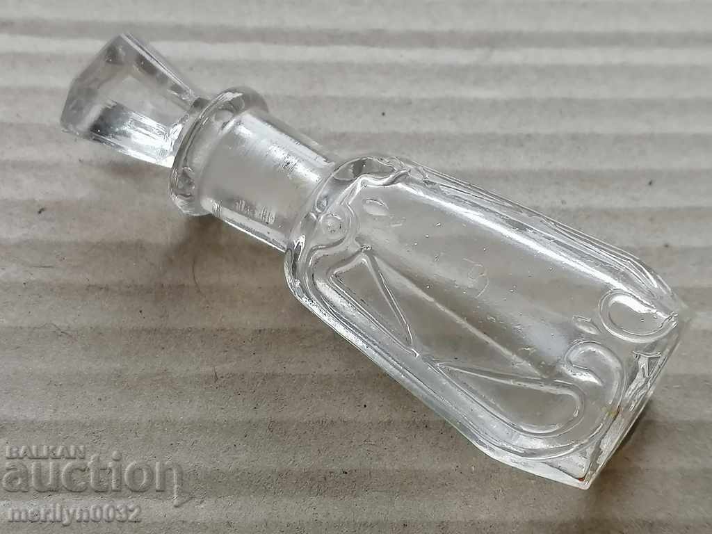 Аукцион Старо шишенце за парфюм Аукцион Старо шишенце за парфюм