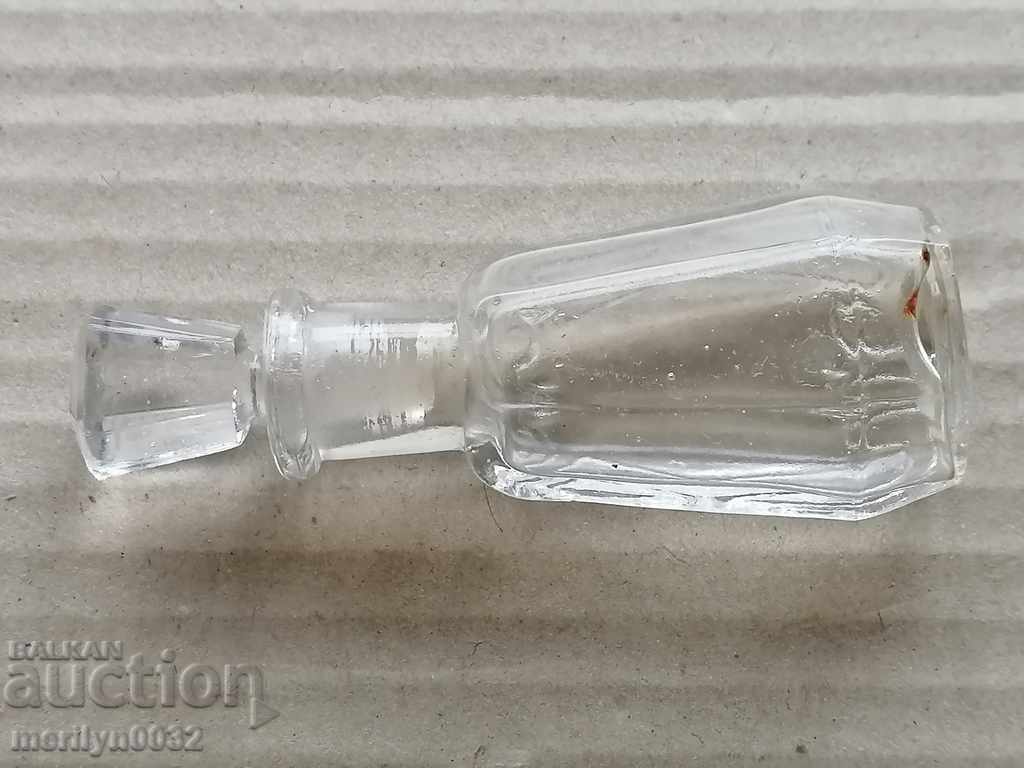 Старо шишенце за парфюм - 6 Старо шишенце за парфюм - 6