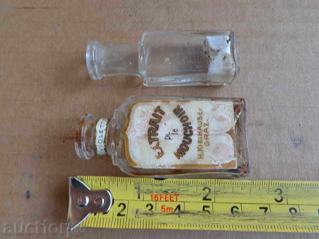 Παράδοση Παρτίδα των μπουκαλιών αρώματος στις αρχές του εικοστού αιώνα Παράδοση Παρτίδα των μπουκαλιών αρώματος στις αρχές του εικοστού αιώνα