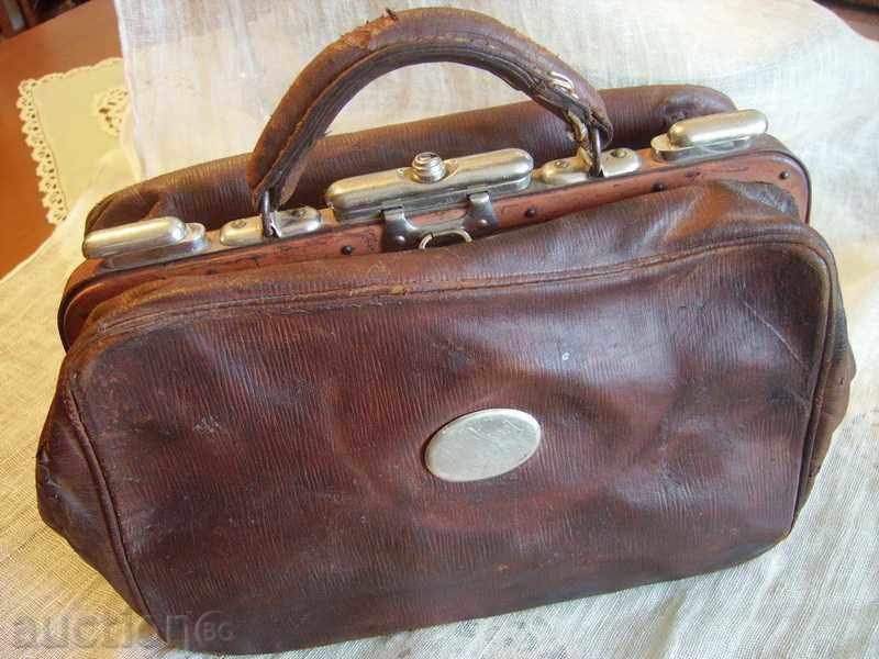 I sell an old doctor with price 45.00 BGN | € 23.01 I sell an old doctor with price 45.00 BGN | € 23.01