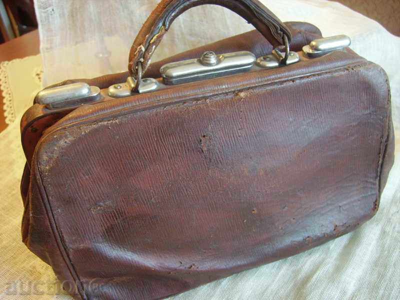 Delivery of I sell an old doctor Delivery of I sell an old doctor